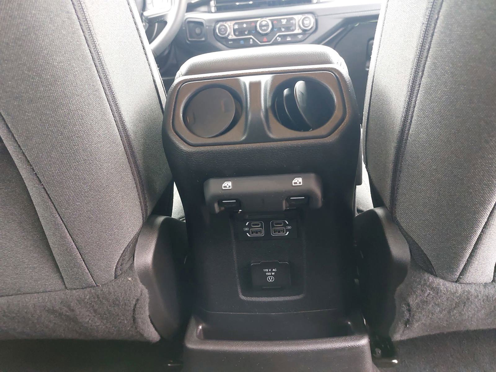 Used 2025 Jeep Wrangler Unlimited Sahara w/ Safety Group AWD/4WD image 13
