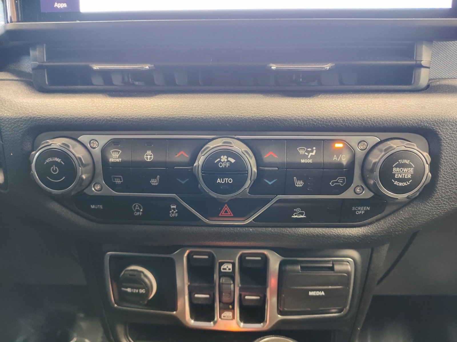 Used 2024 Jeep Gladiator Sport image 20
