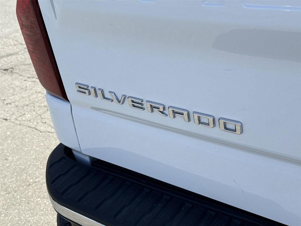 Used 2025 Chevrolet Silverado 1500 W/T image 25