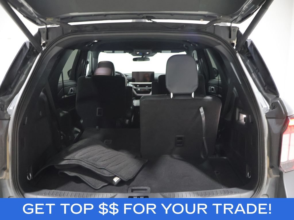 Used 2025 Ford Explorer ST-Line AWD/4WD image 4