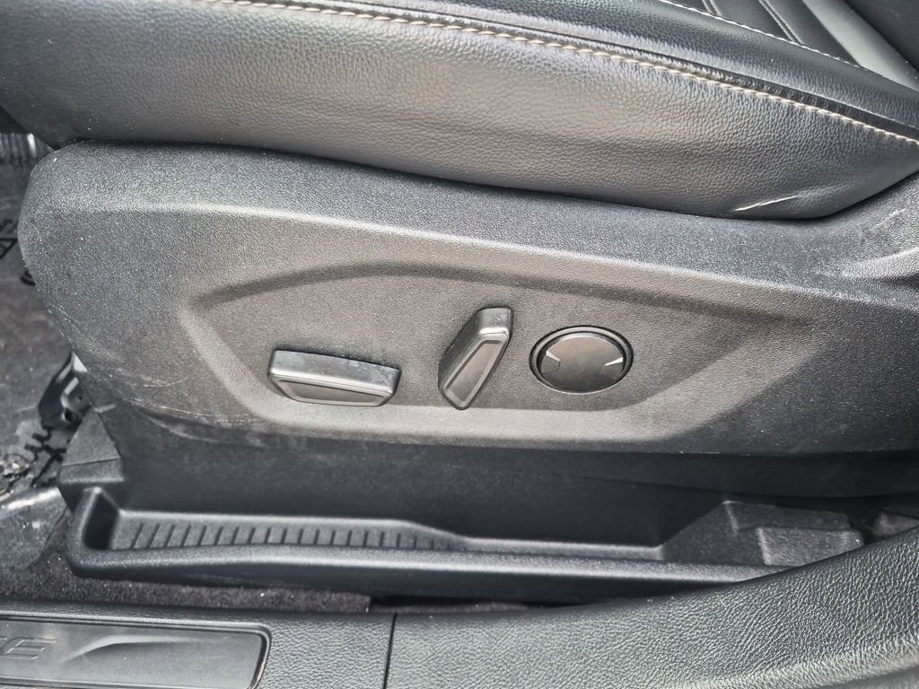 Used 2024 Ford Edge SEL image 12