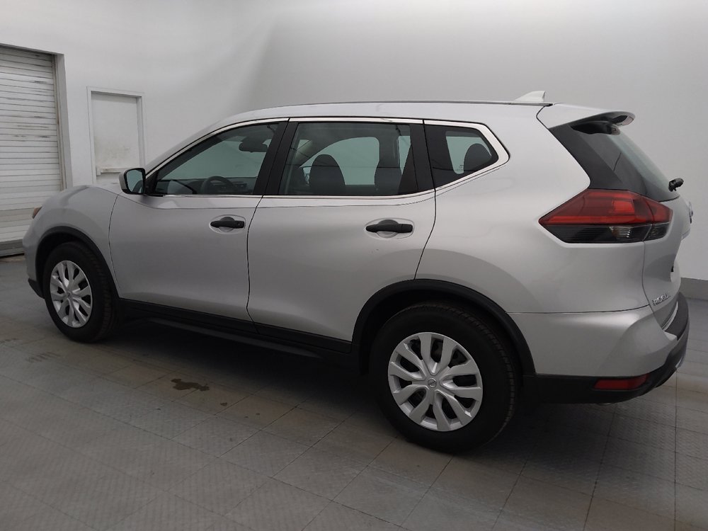 Used 2020 Nissan Rogue S FWD image 3