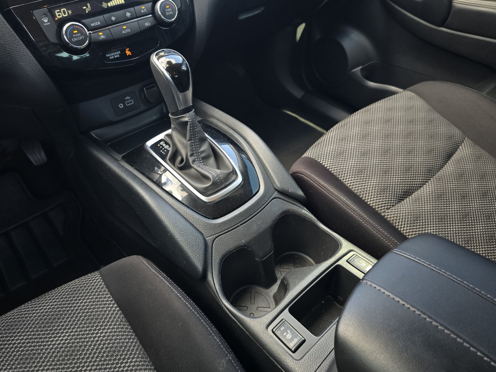Certified 2022 Nissan Rogue Sport SV AWD/4WD image 16