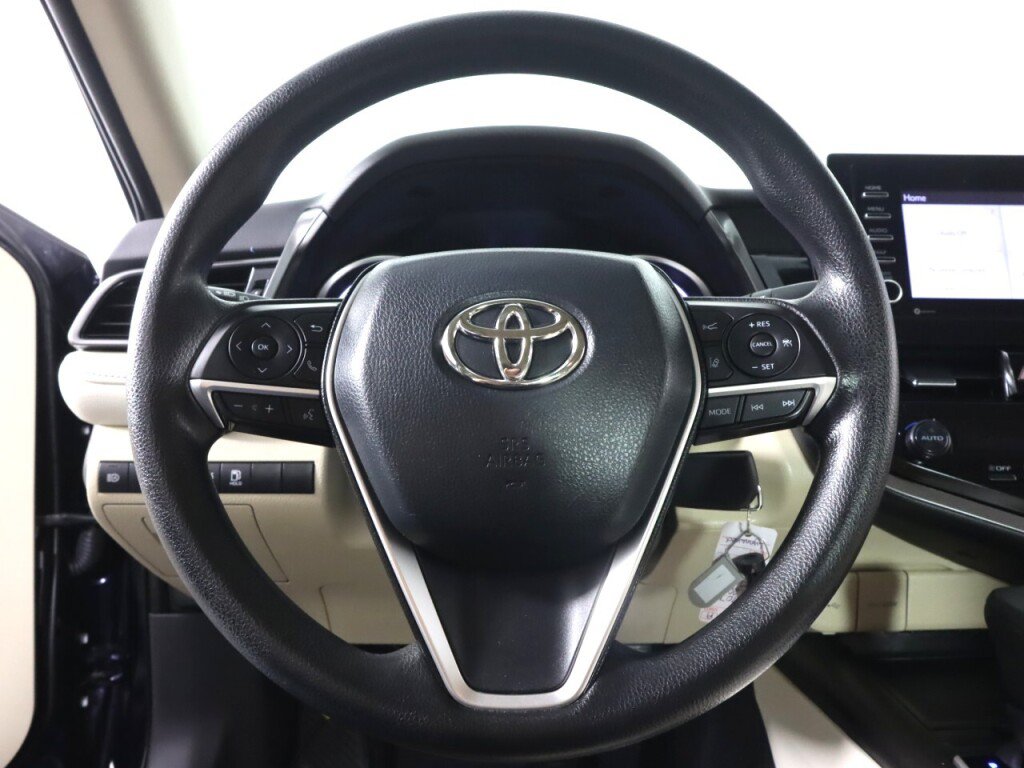 Used 2022 Toyota Camry LE w/ Carpet Mat Package (TMS) FWD image 11