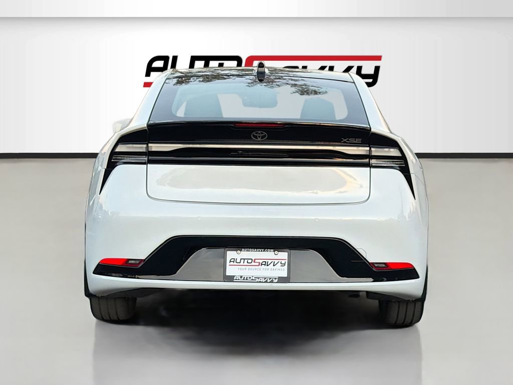 Used 2024 Toyota Prius Prime FWD image 6