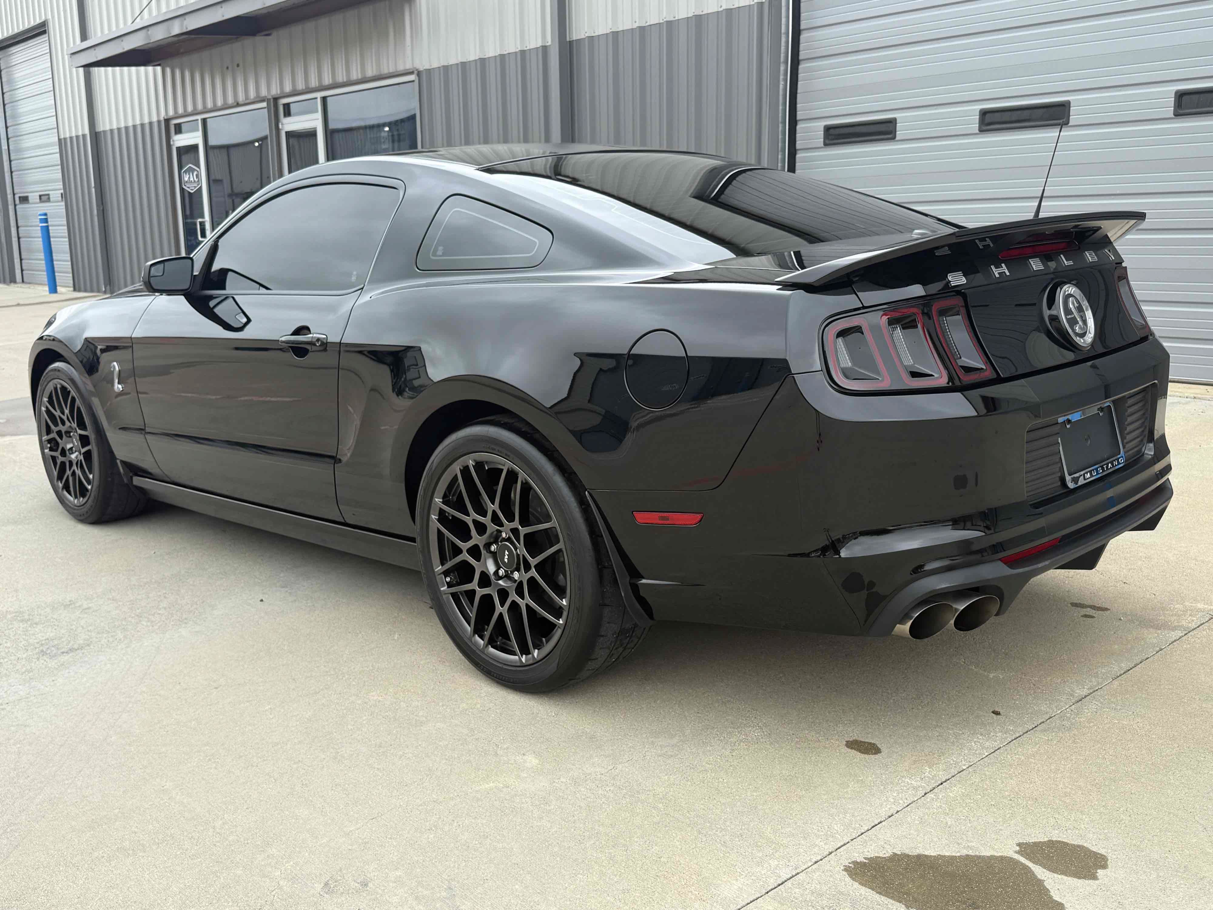 Used 2014 Ford Mustang Shelby GT500 w/ Equipment Group 821A RWD image 21