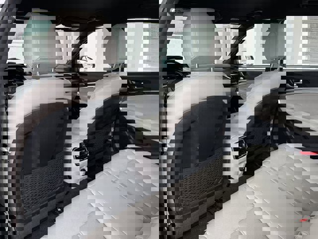 Used 2023 Genesis G70 2.0T image 26