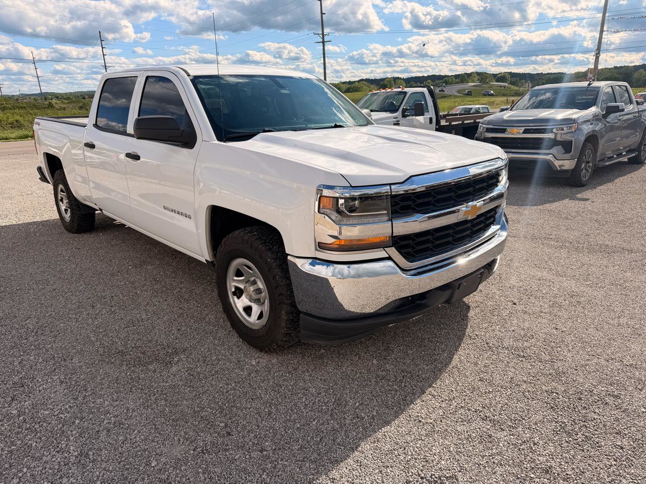 Used 2018 Chevrolet Silverado 1500 W/T w/ WT Convenience Package AWD/4WD image 4