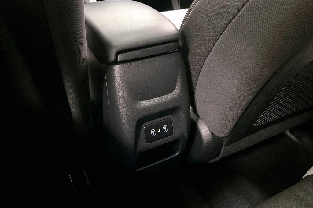 Used 2025 Hyundai Venue SEL FWD image 25