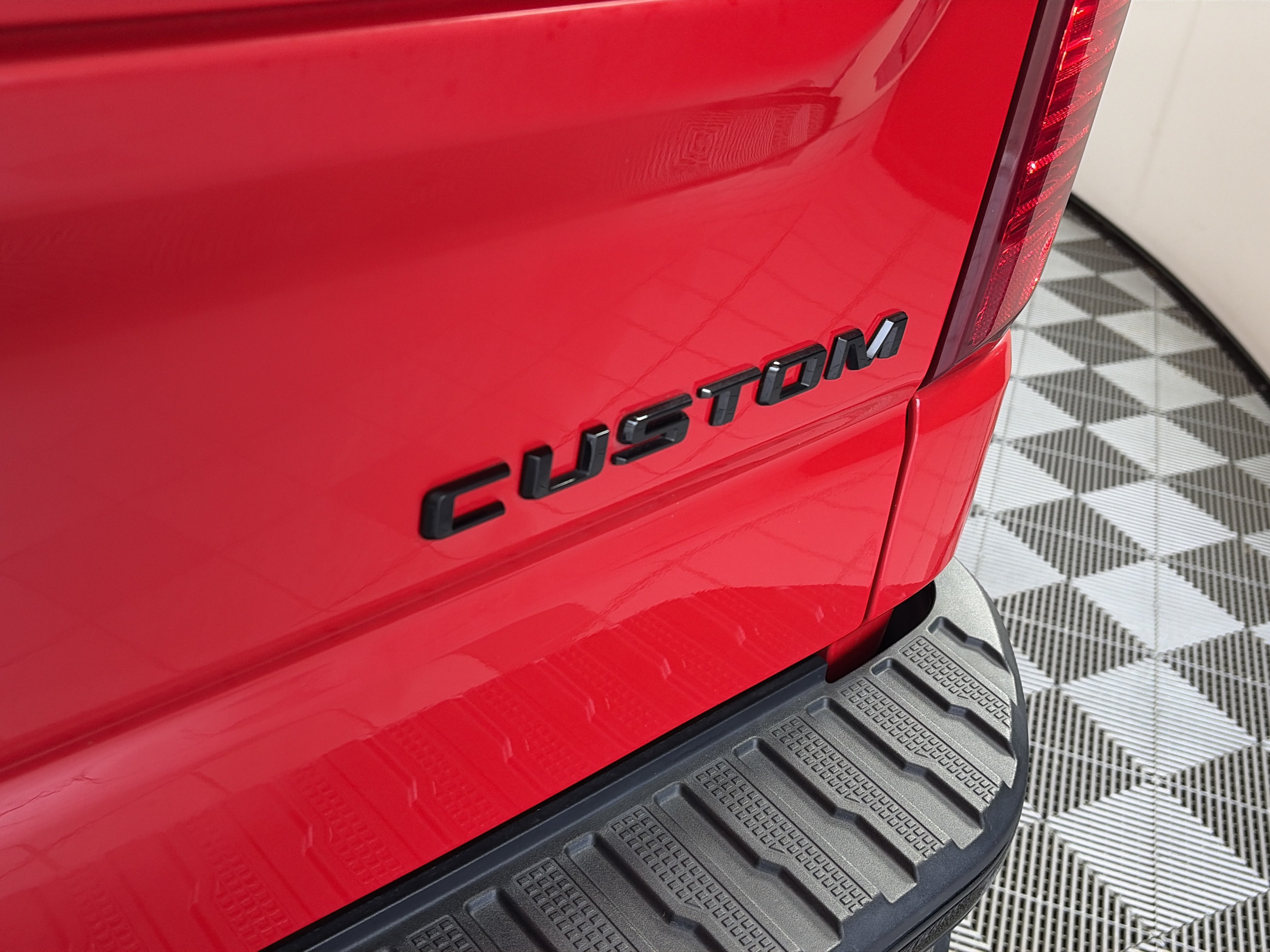 Used 2024 Chevrolet Silverado 1500 Custom Trail Boss w/ LPO, Dark Essentials Package AWD/4WD image 16