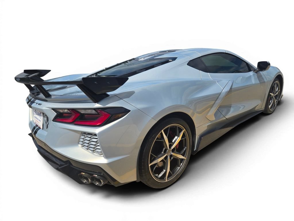 Used 2021 Chevrolet Corvette Stingray Premium Cpe w/ Z51 Performance Package RWD image 4