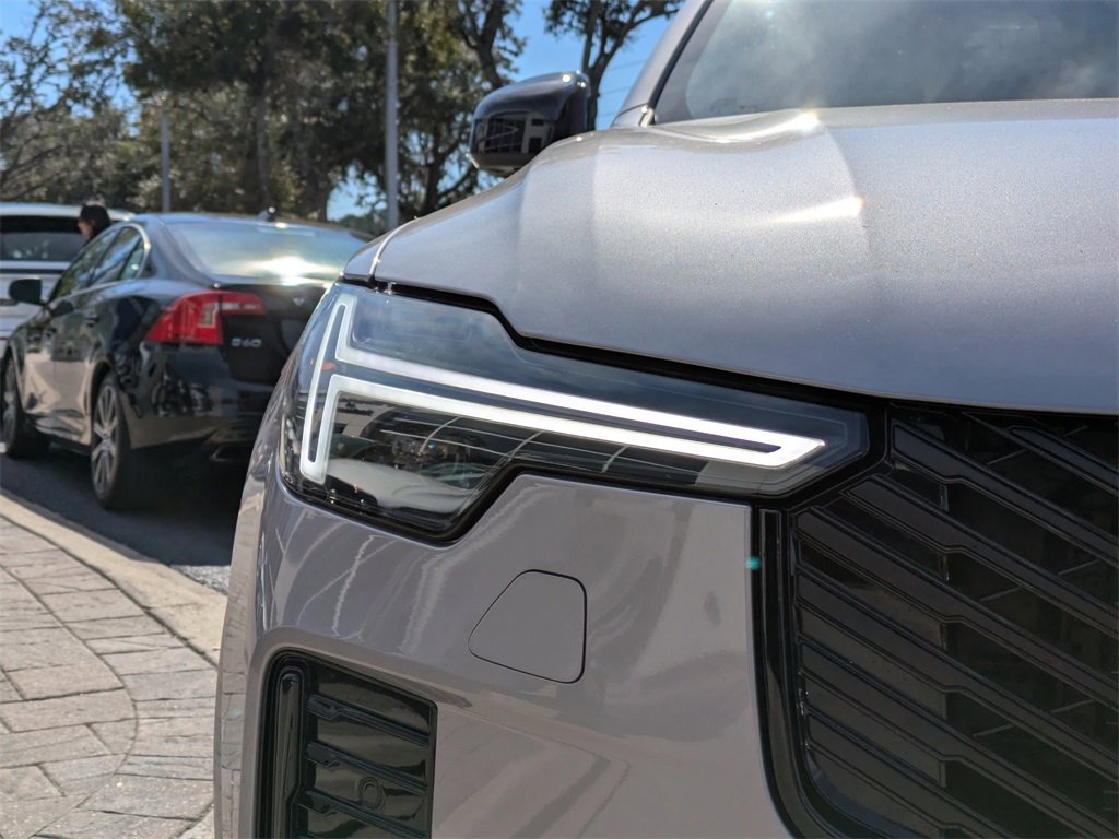 Used 2026 Volvo XC90 B6 Ultra w/ Lounge Package image 10