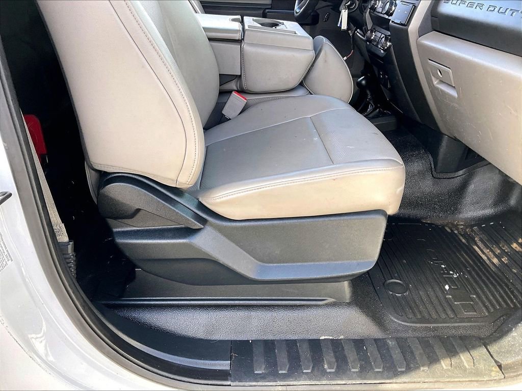 Used 2019 Ford F550 4x4 Regular Cab Super Duty image 26