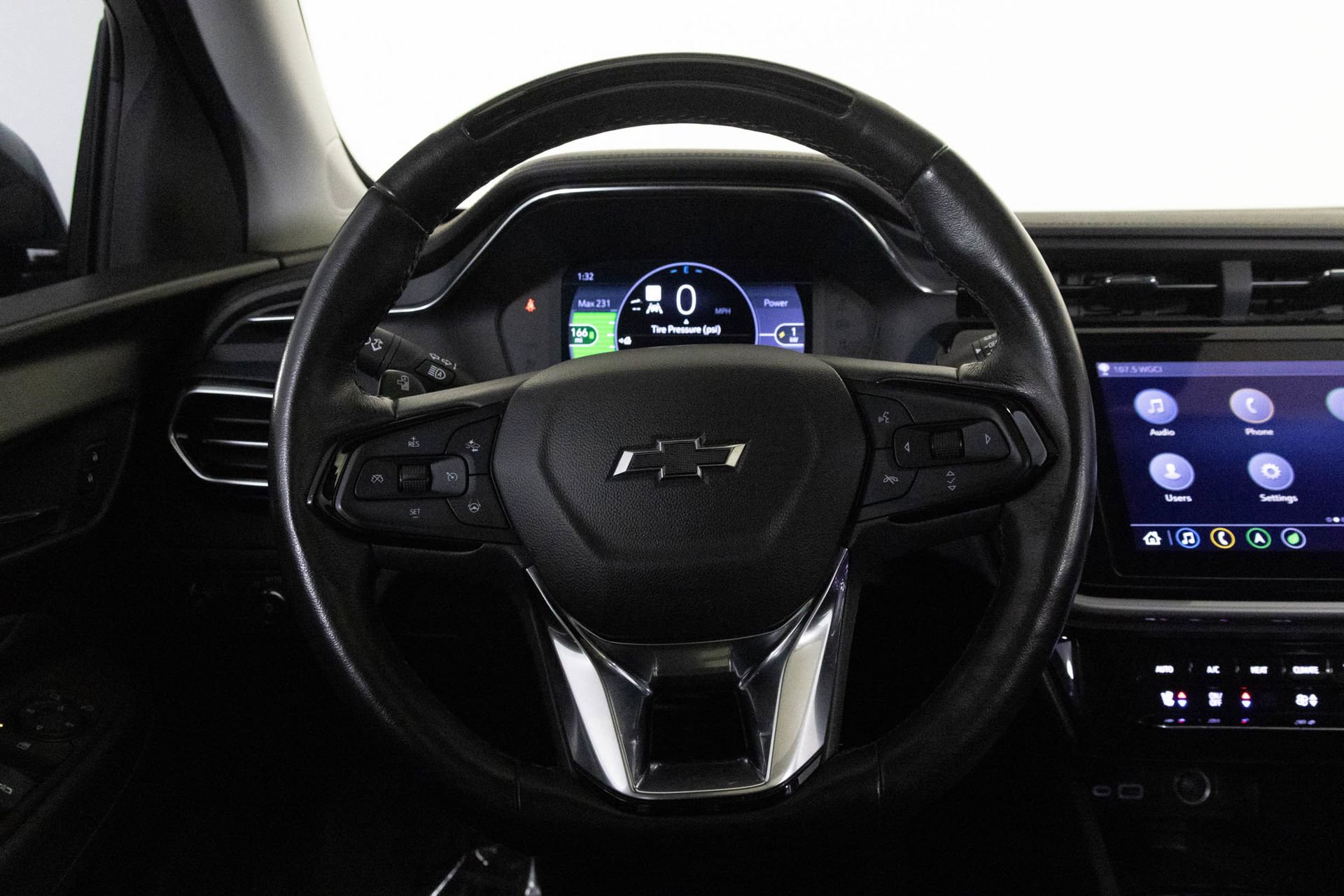 Used 2022 Chevrolet Bolt EUV Premier w/ Sun & Sound Package image 28