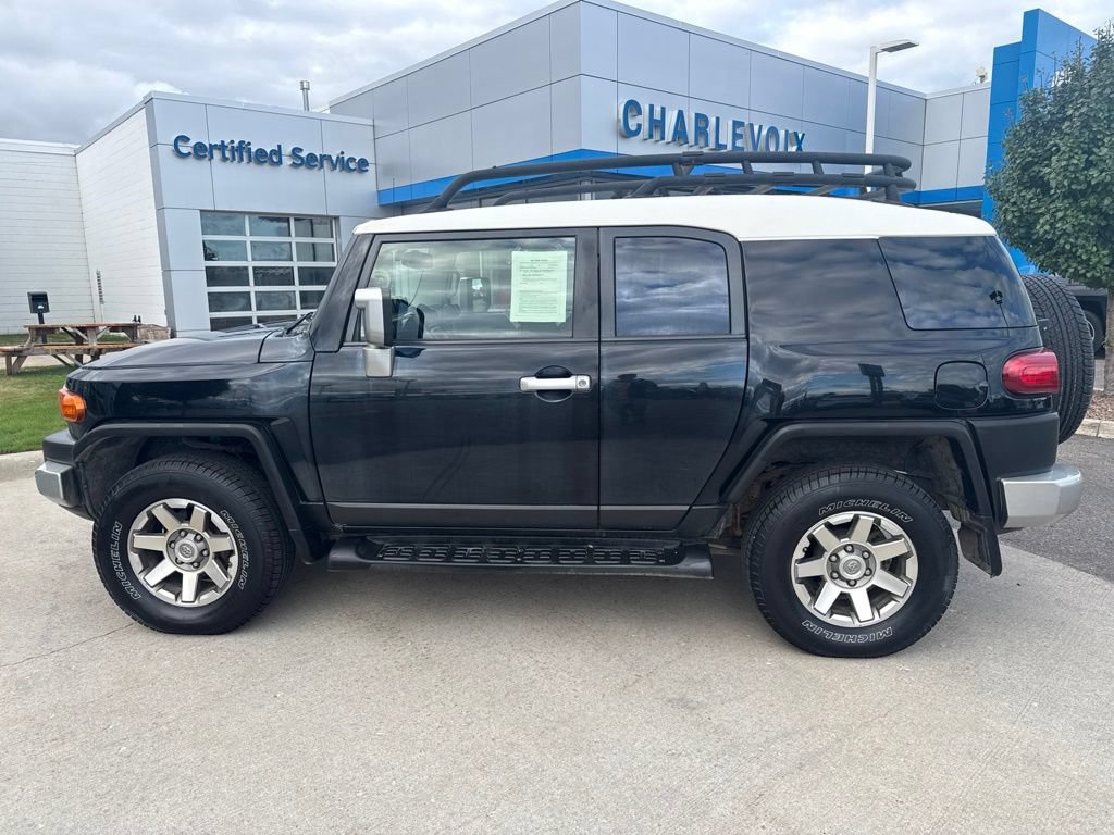 Used 2014 Toyota FJ Cruiser 4WD w/ Convenience Package image 9