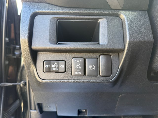 Used 2019 Toyota Tacoma Limited AWD/4WD image 19