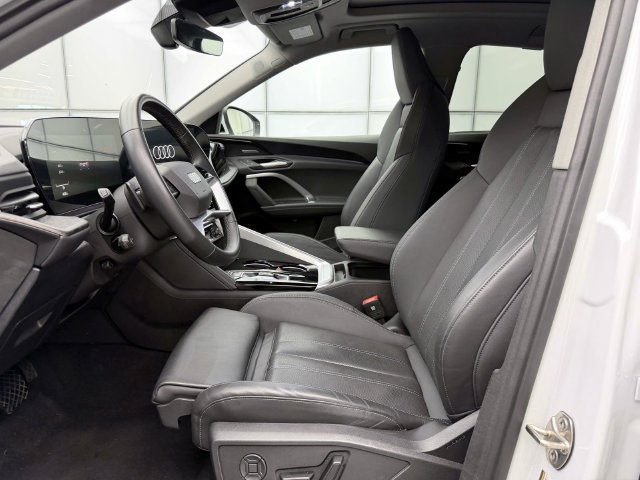 Used 2025 Audi Q5 Premium Plus w/ Premium Plus AWD/4WD image 17
