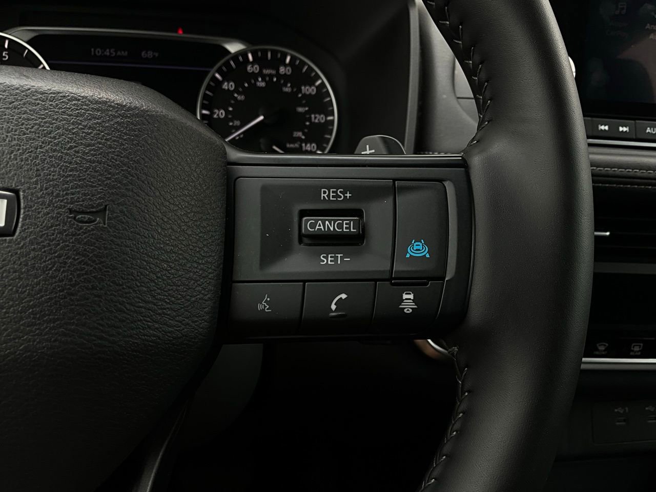 Used 2025 Nissan Rogue SV image 34