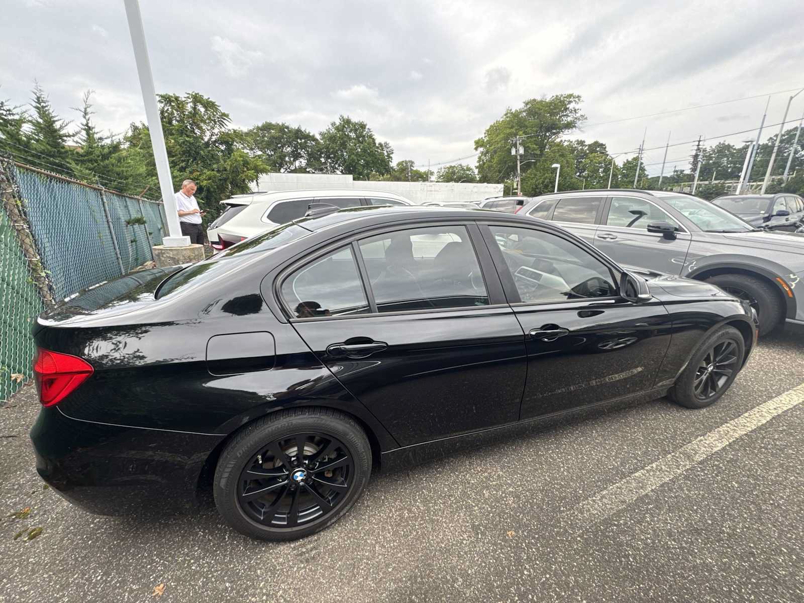 Used 2018 BMW 320i xDrive Sedan AWD/4WD image 8