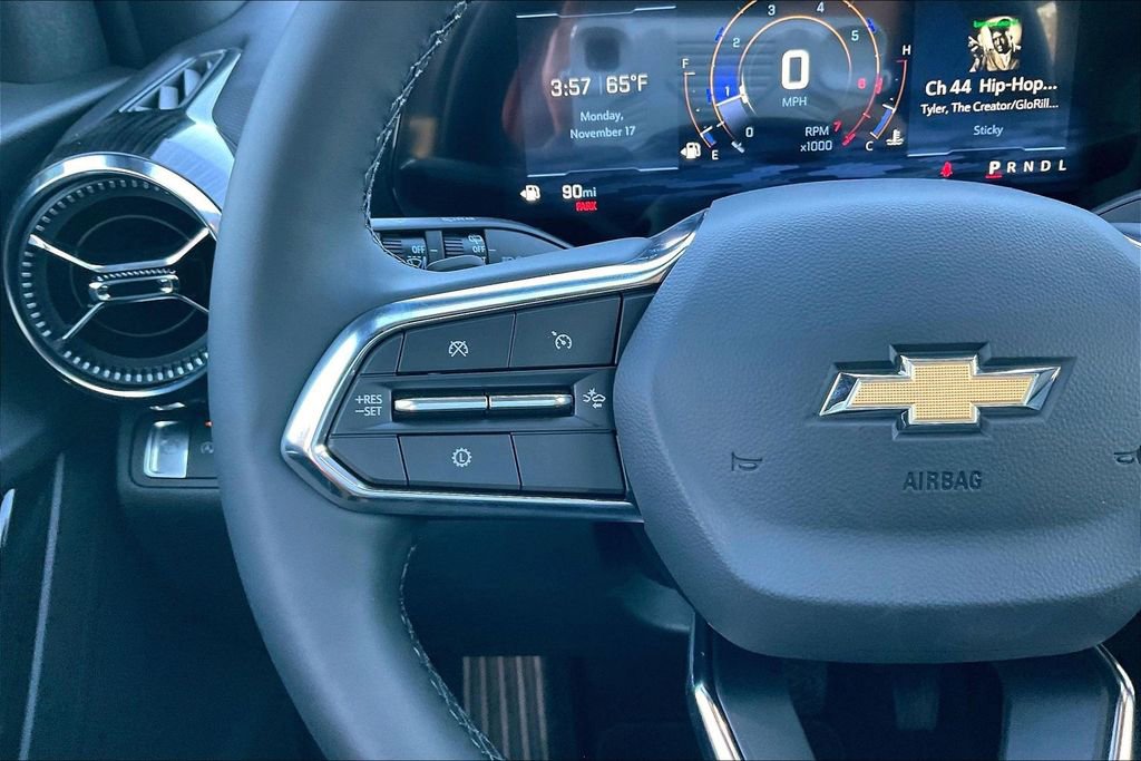 New 2026 Chevrolet Equinox LT w/ Convenience Package II FWD image 19