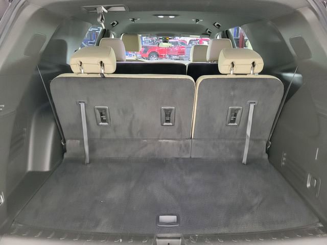 Used 2023 Chevrolet Traverse LS image 16