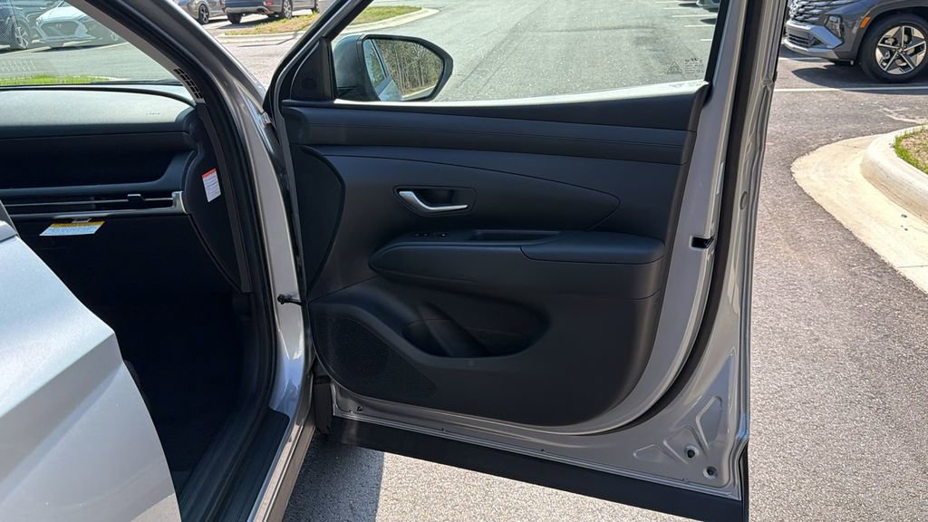 New 2026 Hyundai Tucson Blue SE image 14