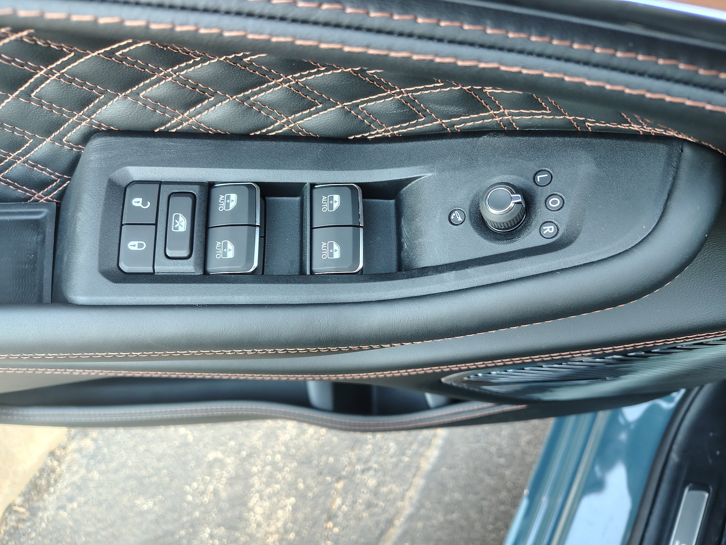 New 2027 Jeep Grand Cherokee Summit AWD/4WD image 26