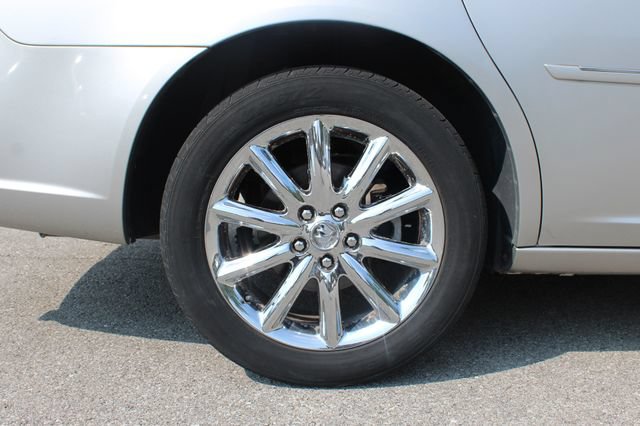 Used 2007 Buick Lucerne CXS w/ Driver Confidence Package FWD image 34