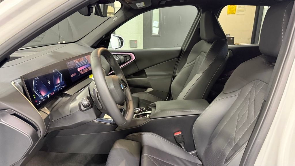 Used 2025 BMW X3 xDrive30i AWD/4WD image 11