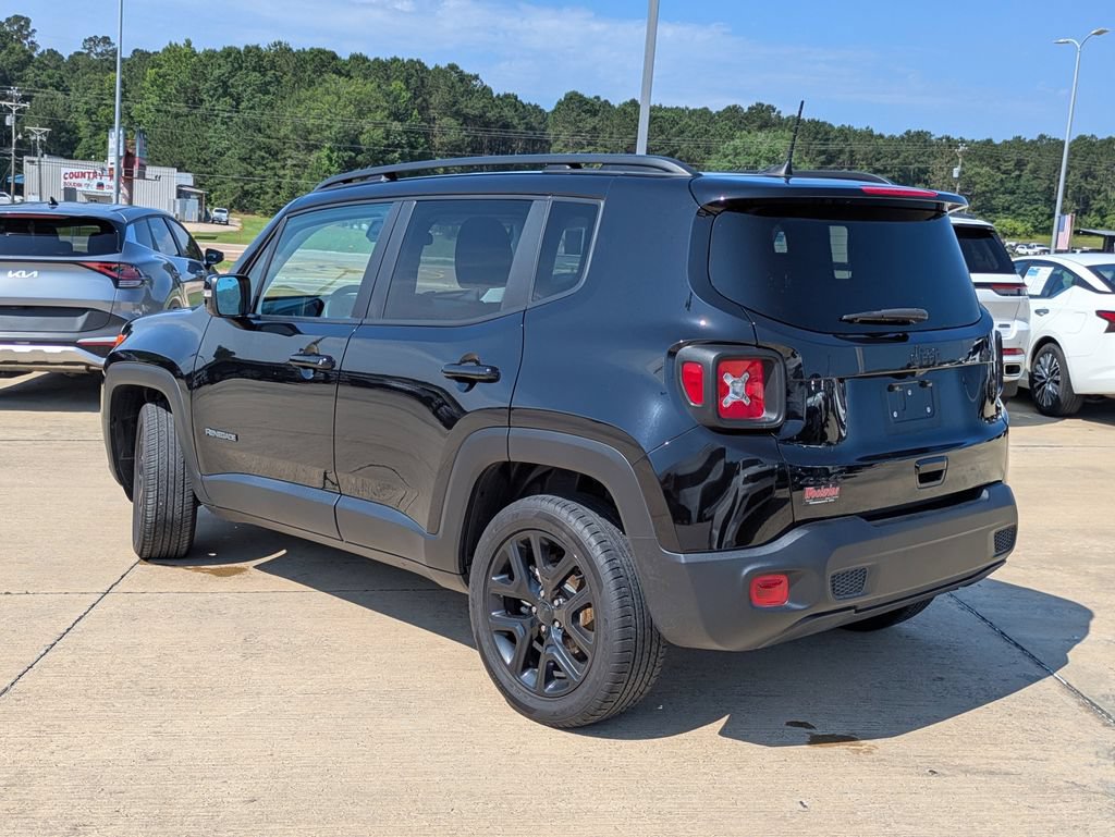 Used 2023 Jeep Renegade Altitude w/ Sun/Sound Group AWD/4WD image 6