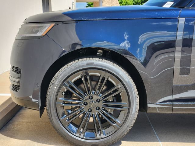 New 2026 Land Rover Range Rover Long Wheelbase SE image 6