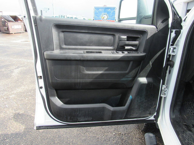 Used 2024 RAM 3500 Tradesman w/ Chrome Appearance Group AWD/4WD image 32