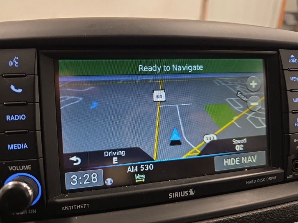 Used 2015 Chrysler Town & Country Touring-L w/ Driver Convenience Group image 19