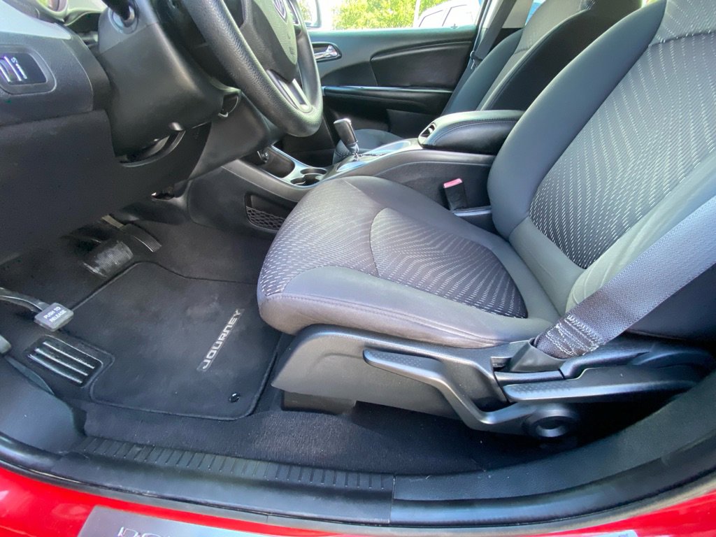 Used 2017 Dodge Journey SE FWD image 30