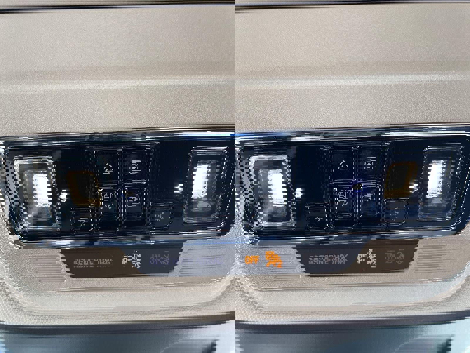 Used 2020 Lincoln Corsair Reserve w/ Equipment Group 201A image 23