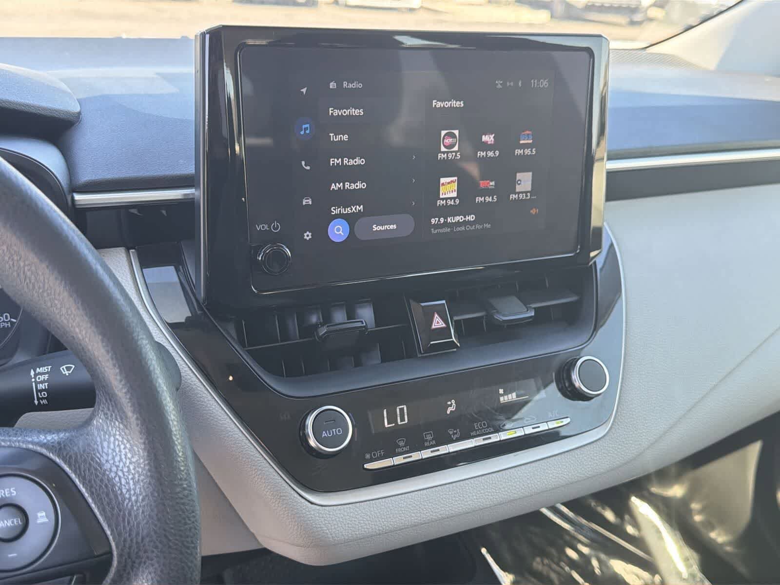 Used 2024 Toyota Corolla LE image 19