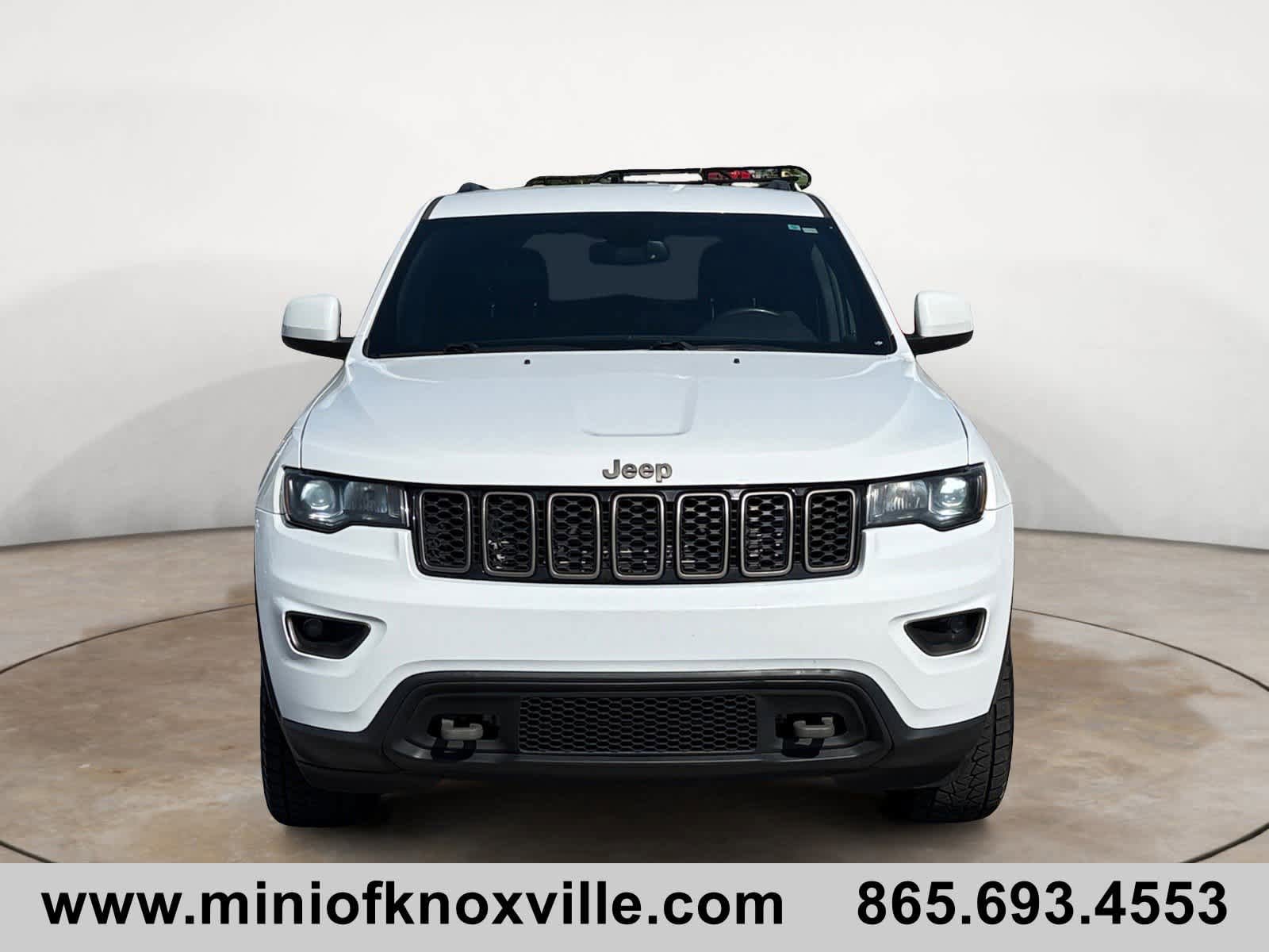 Used 2016 Jeep Grand Cherokee Laredo 75th Anniversary AWD/4WD image 8