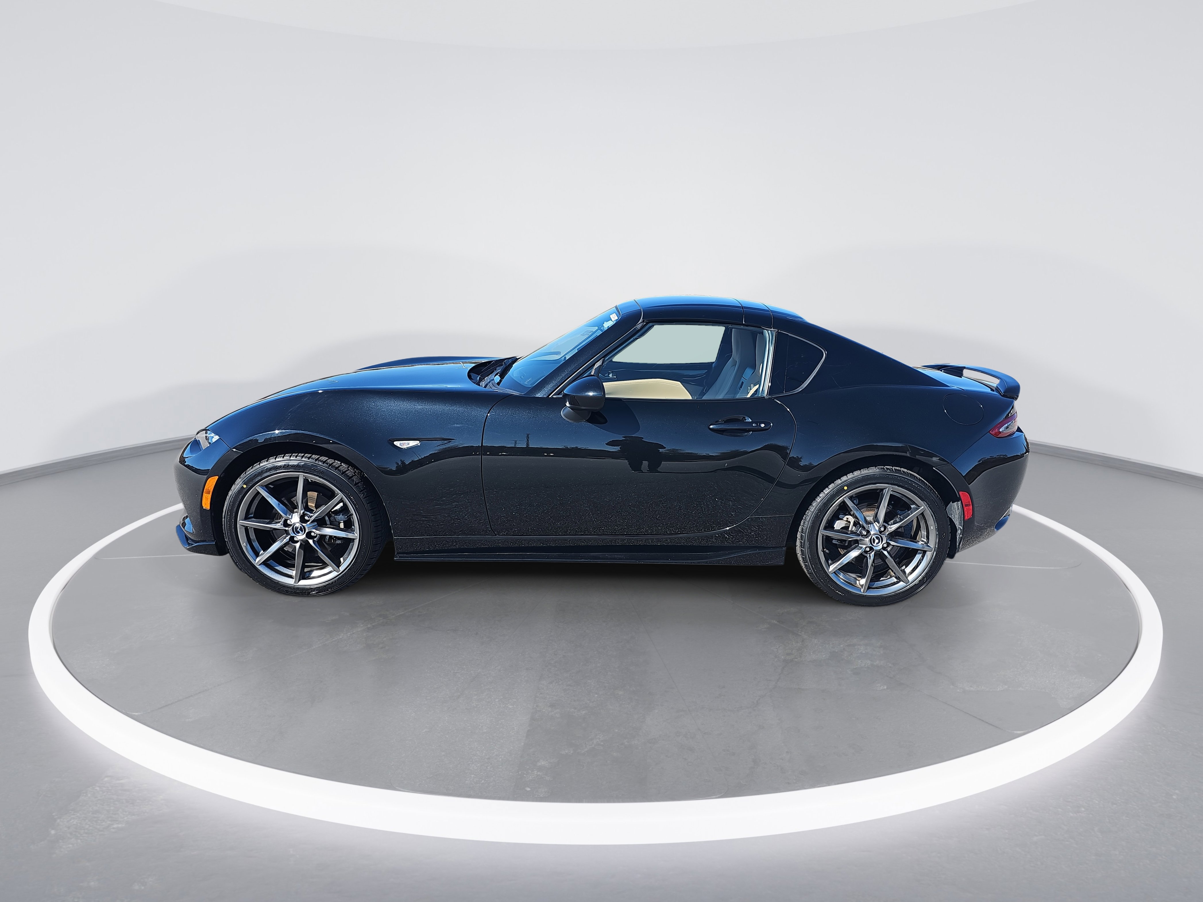 Used 2017 MAZDA MX-5 Miata RF Grand Touring image 6