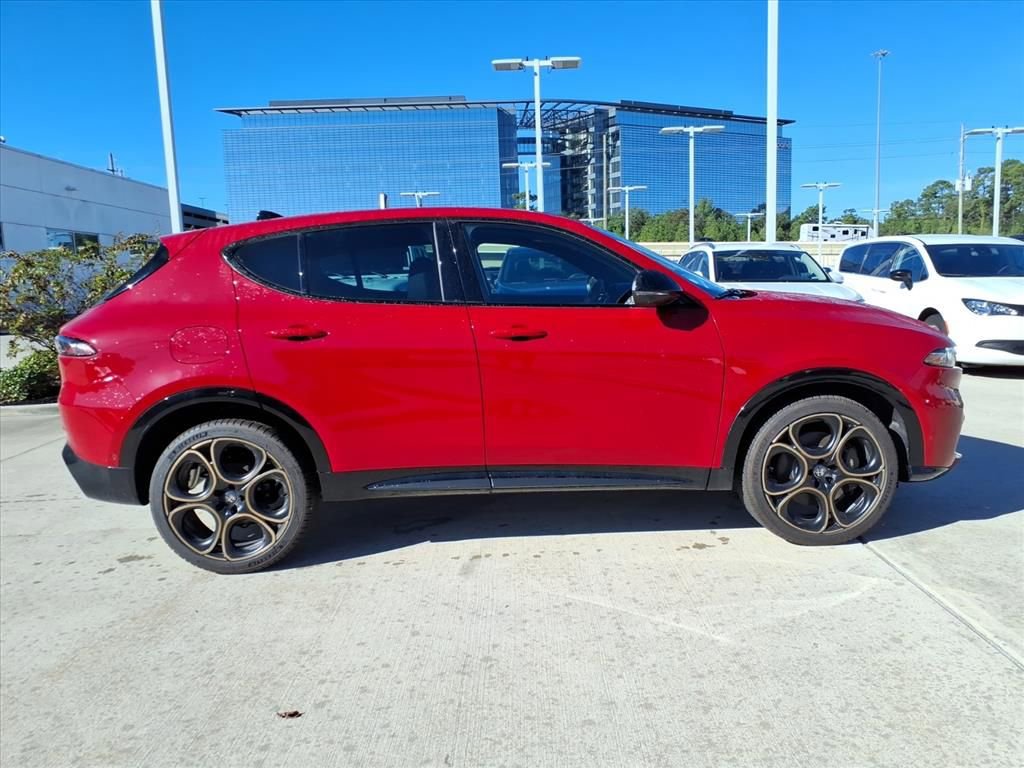 New 2025 Alfa Romeo Tonale AWD/4WD image 5