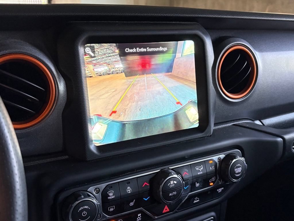 Used 2023 Jeep Gladiator Mojave w/ Cold Weather Group AWD/4WD image 24