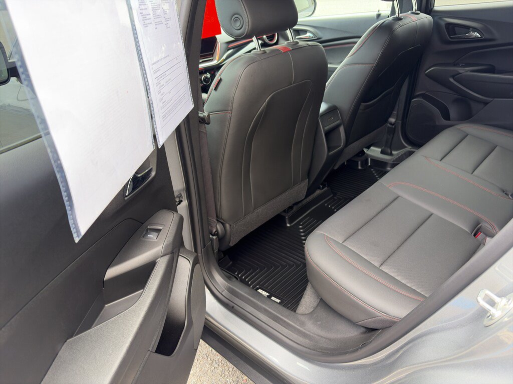 Used 2024 Chevrolet Trax RS w/ Driver Confidence Package FWD image 14