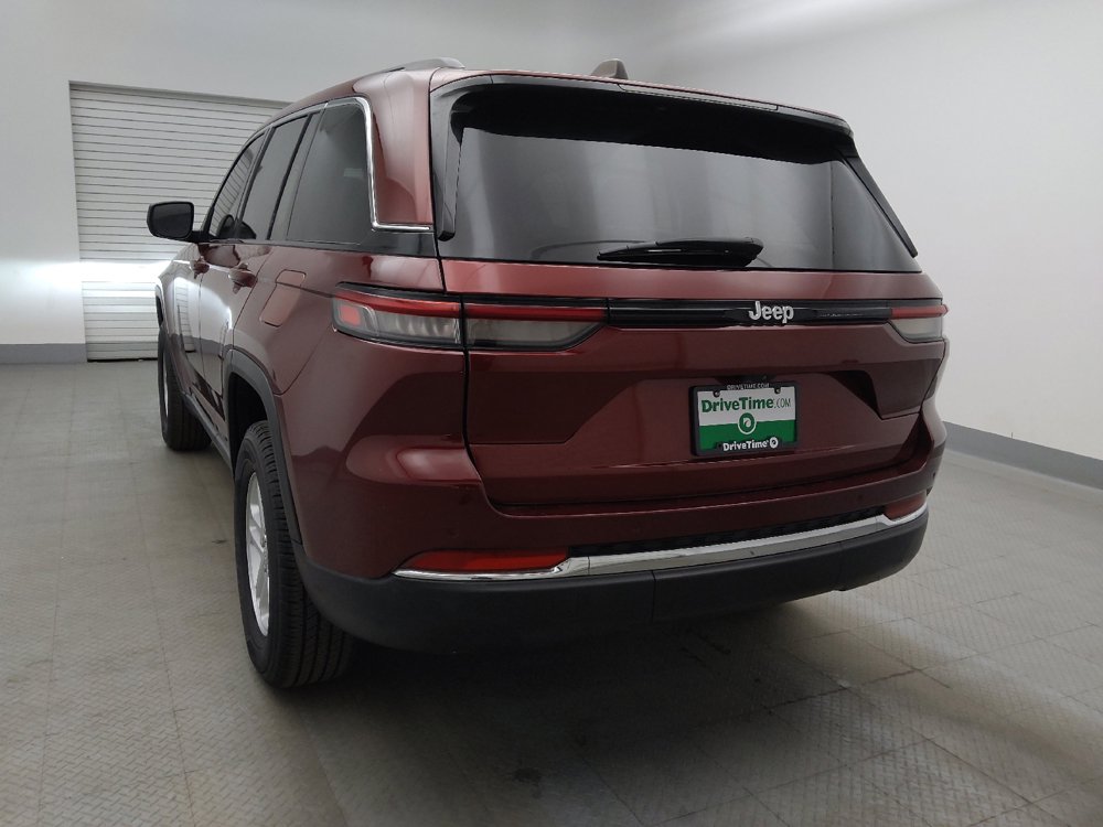 Used 2023 Jeep Grand Cherokee Laredo w/ Luxury Tech Group I AWD/4WD image 6