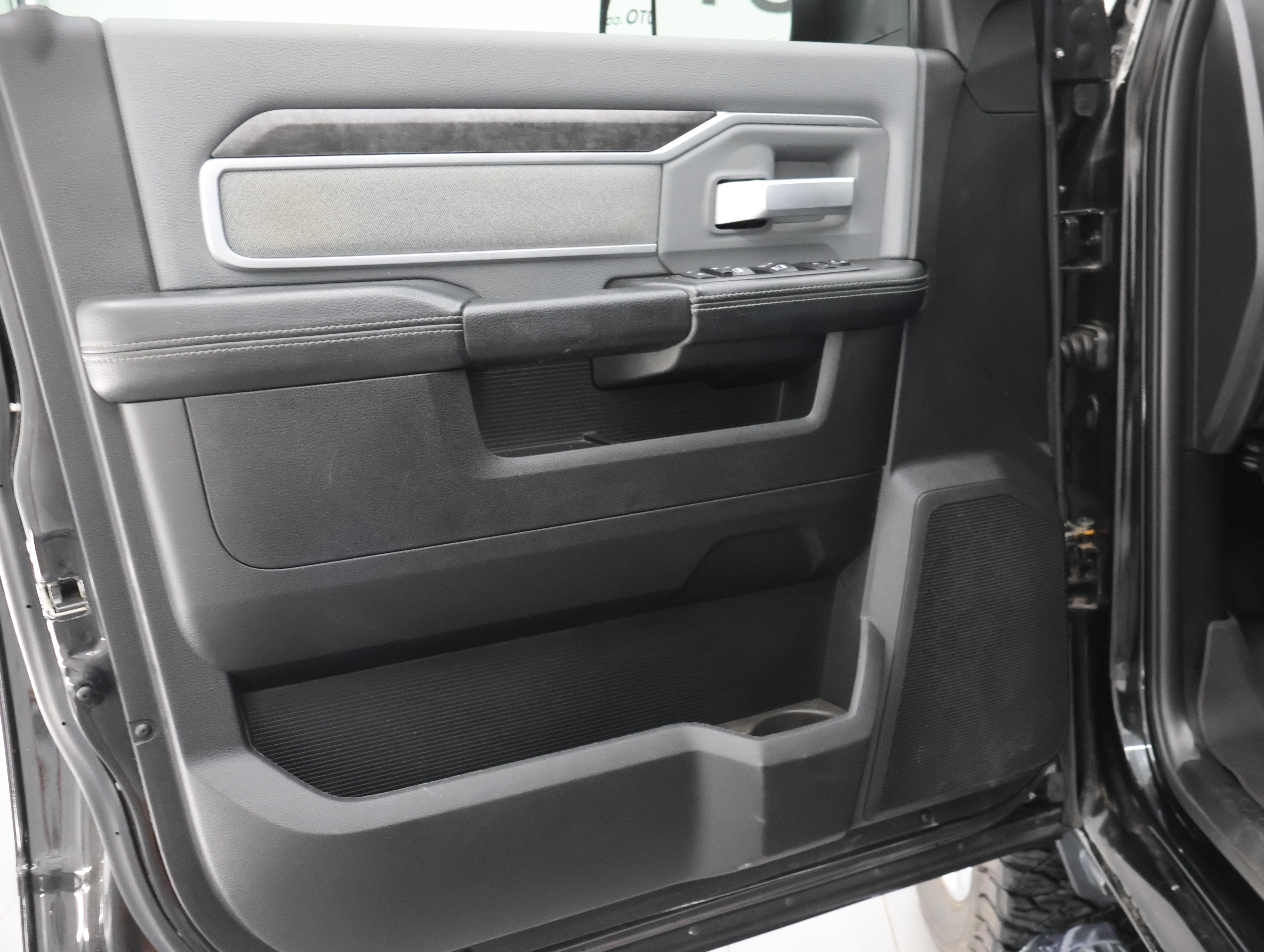 Used 2021 RAM 2500 Big Horn w/ Level 1 Equipment Group AWD/4WD image 38