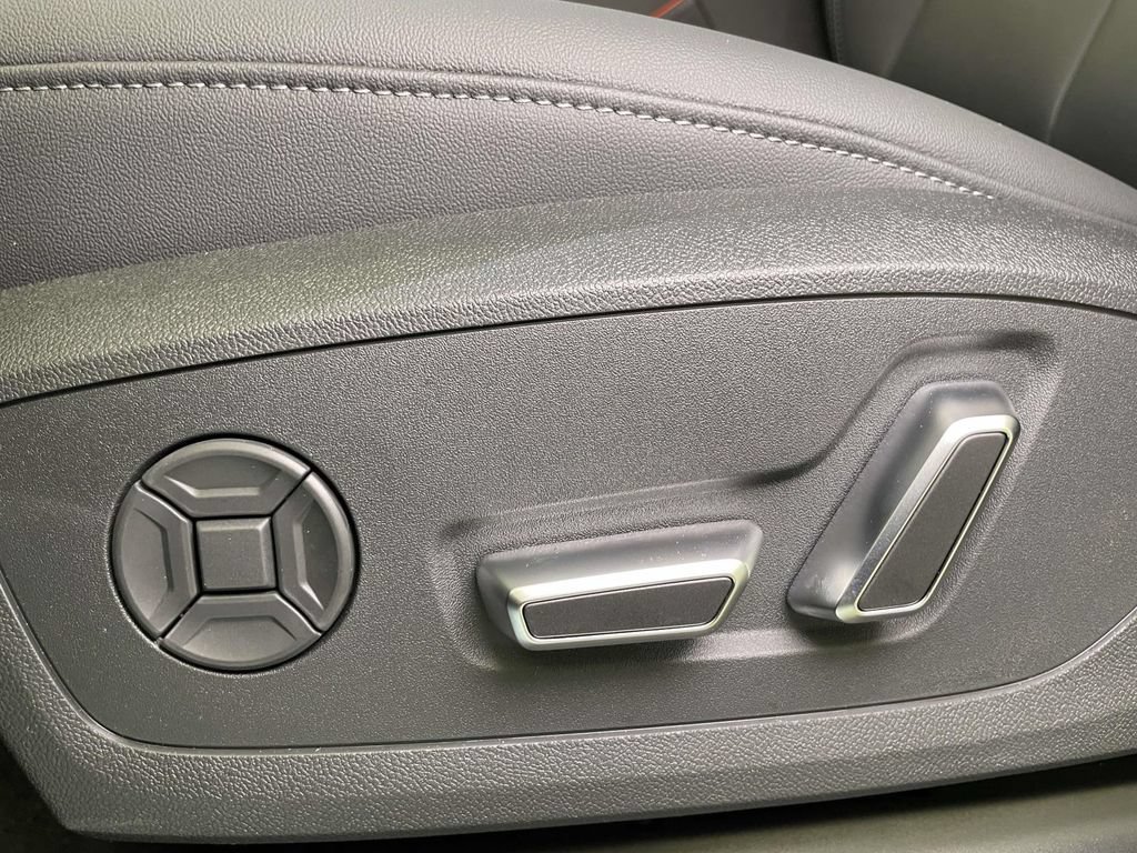 New 2026 Audi Q3 quattro 2.0T AWD/4WD image 17