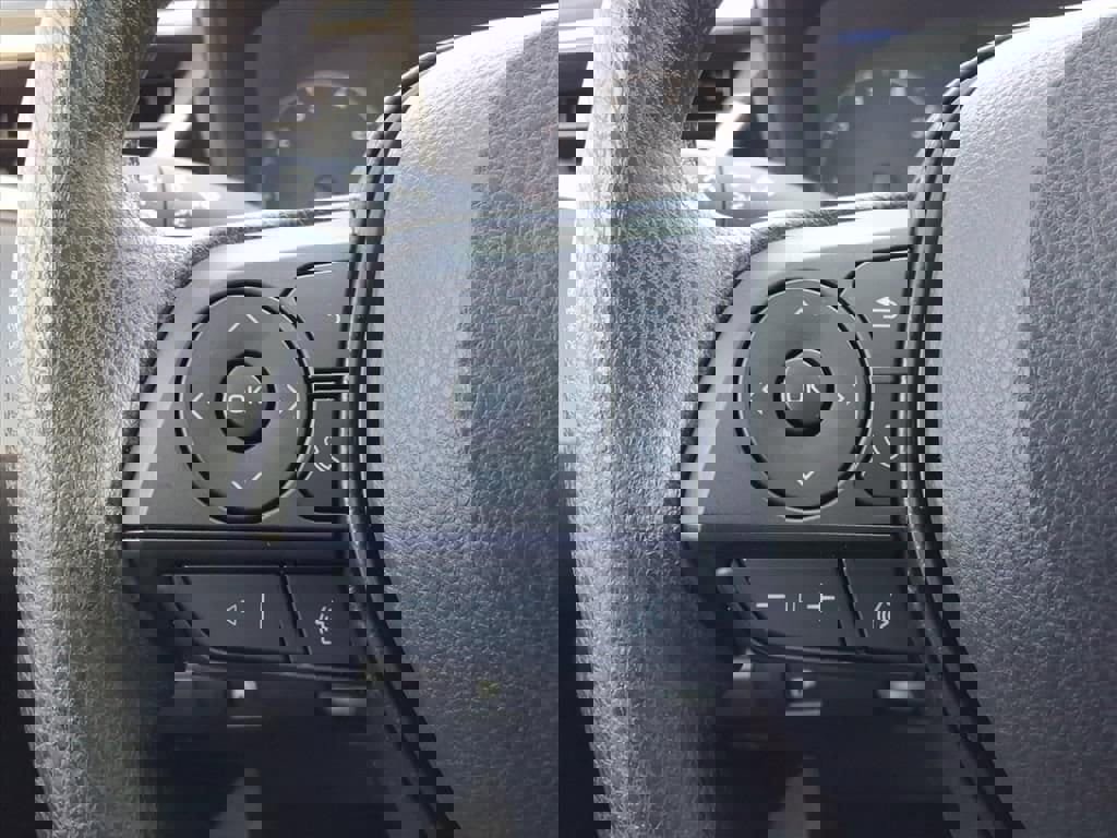 Used 2025 Toyota Corolla LE image 29