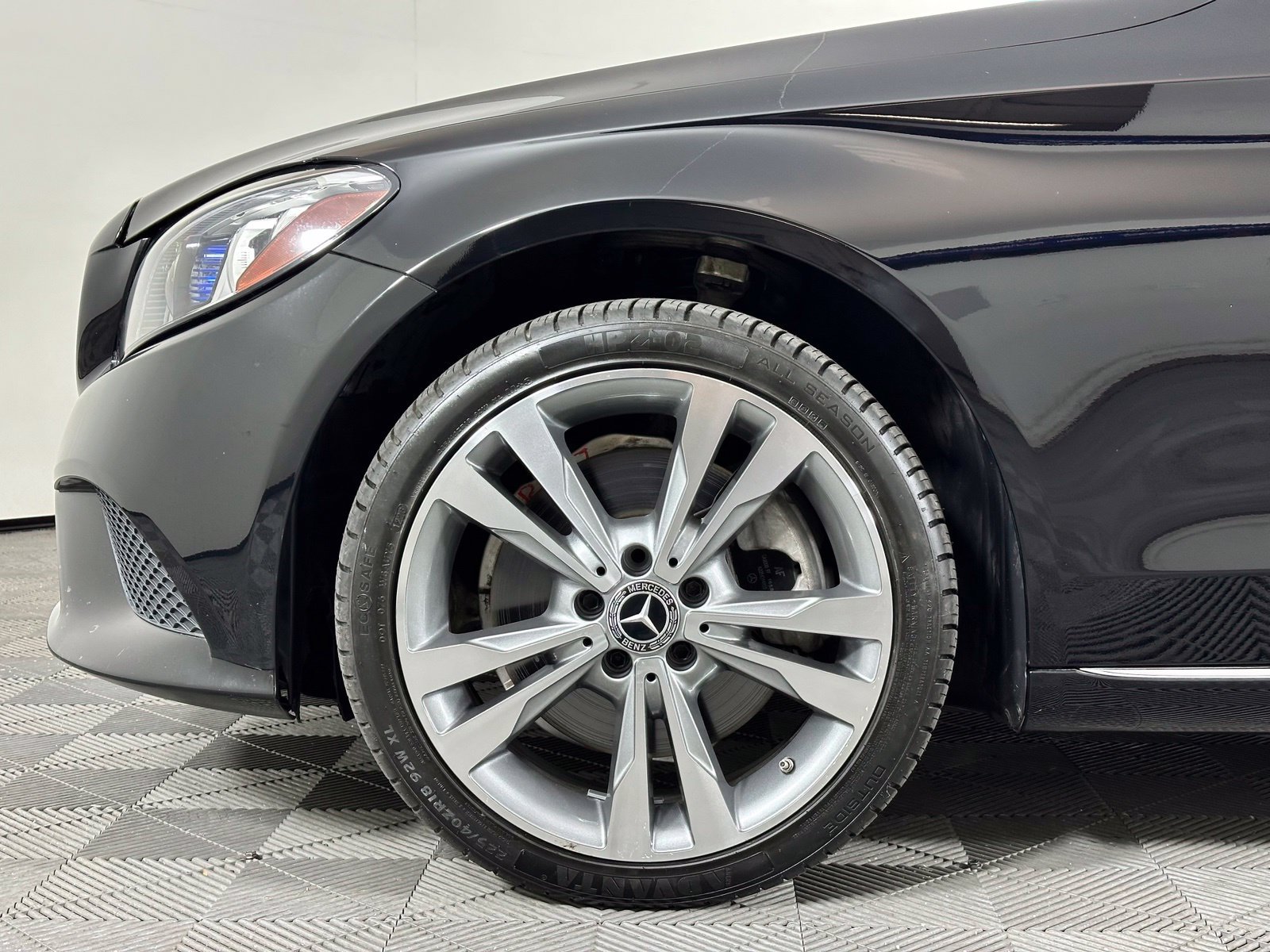 Used 2019 Mercedes-Benz C 300 Sedan image 8