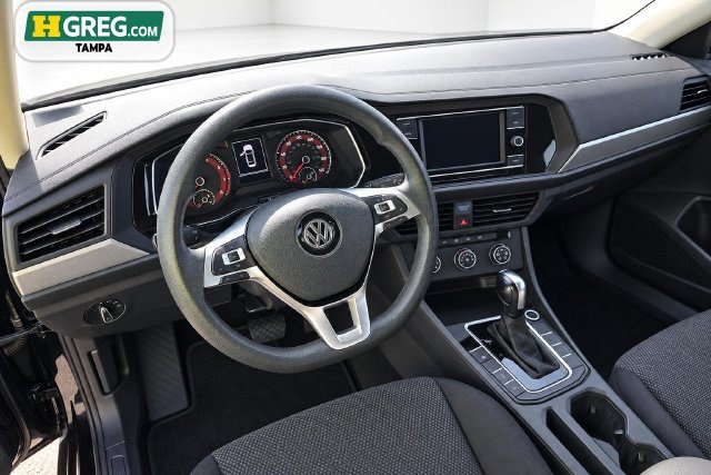 Used 2021 Volkswagen Jetta SE FWD image 14