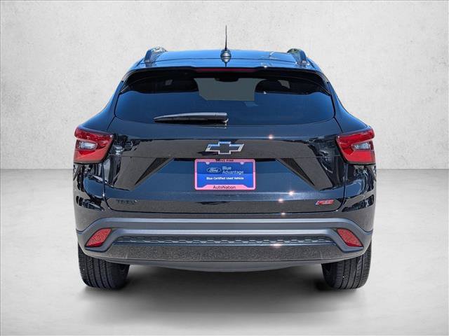 Used 2025 Chevrolet Trax RS FWD image 6