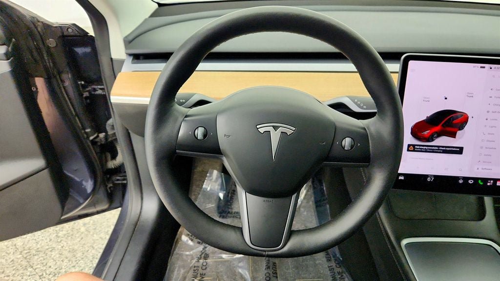 Used 2023 Tesla Model 3 Standard Range RWD image 13