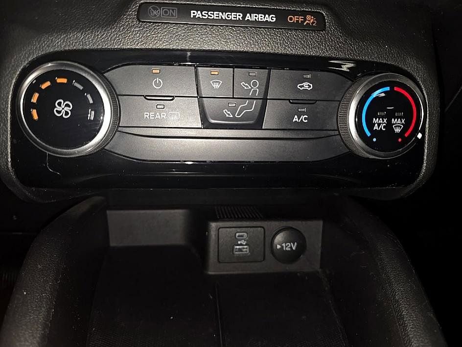 Used 2022 Ford Escape SE image 21